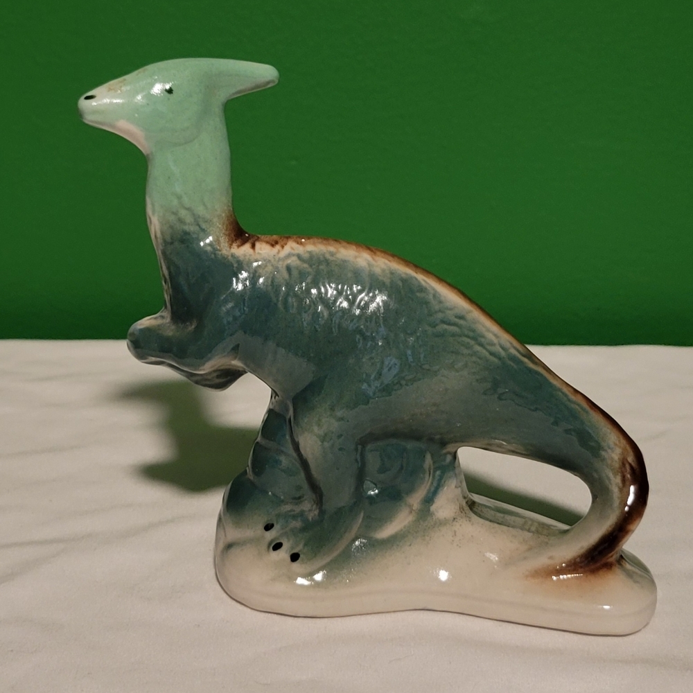 Vintage patasaurolophus dinosaur figurine